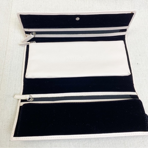 Pandora Pale Pink and Velvet Travel Jewelry Roll Case Jewelry Organizer - Picture 3 of 8